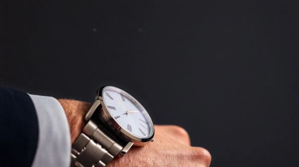 Top montres quartz pour hommes : élégance et exactitude réunies