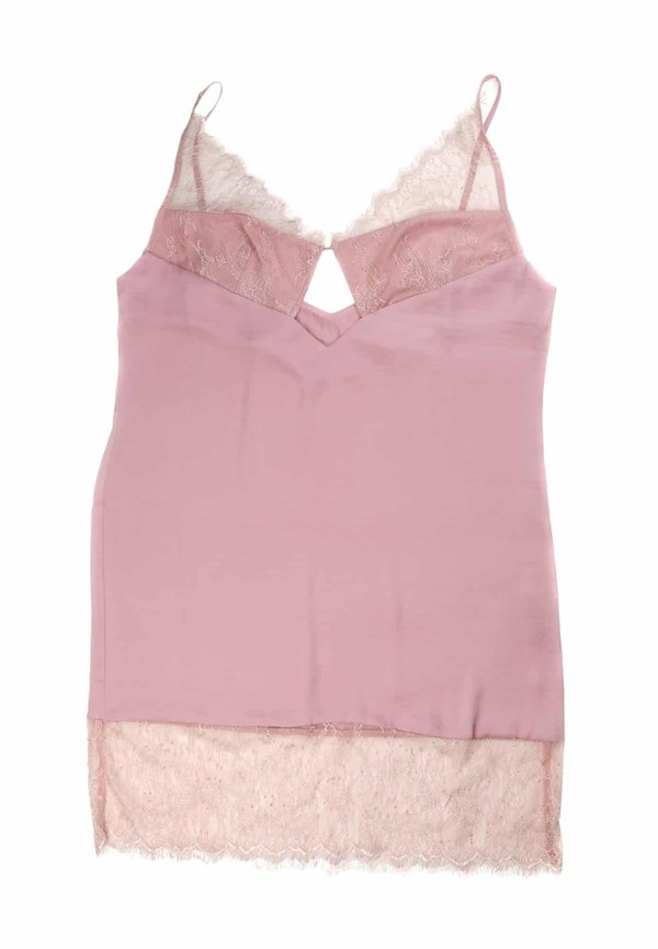 Nuisette en coton : élégance et confort par le chat